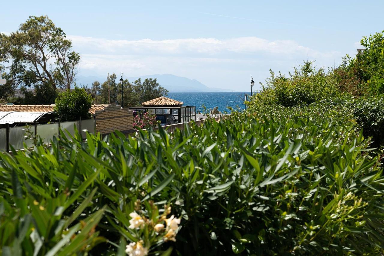 Elisa Seaside Luxury Apartment *